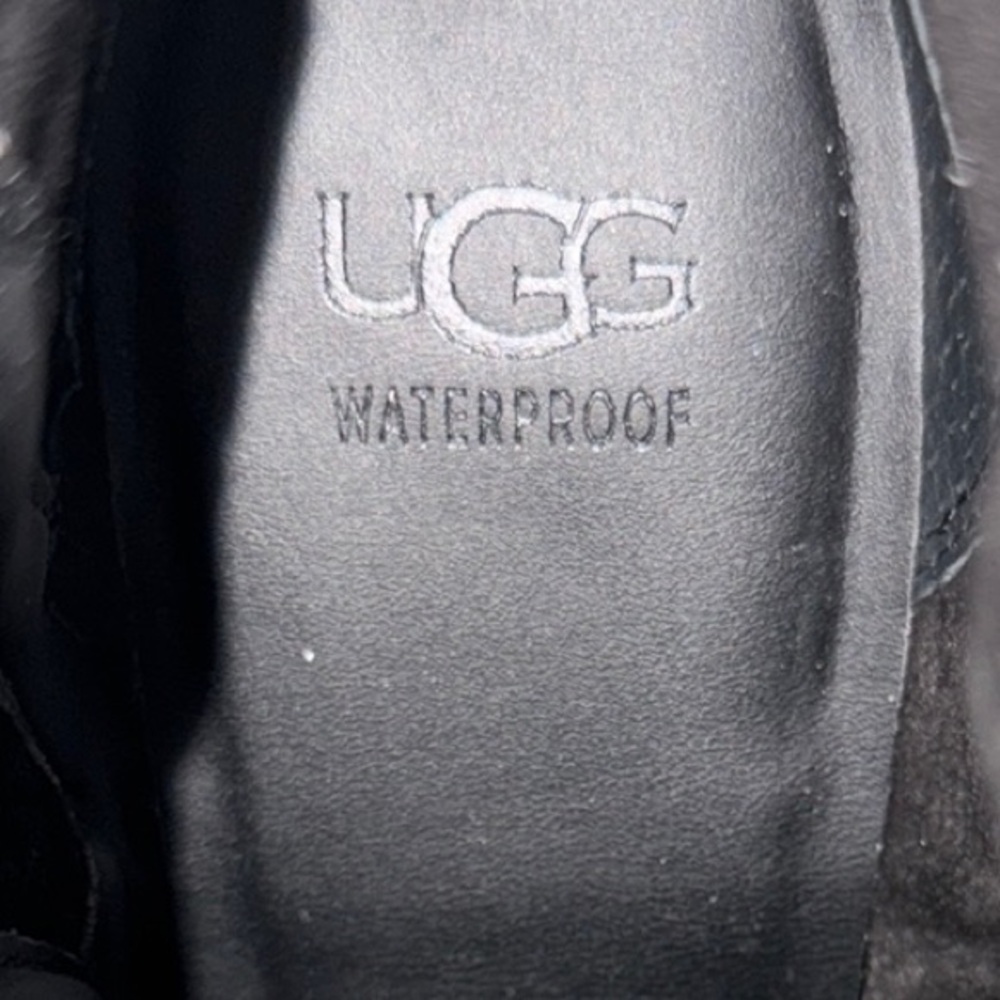 UGG Fern Black Waterproof Ankle Boots with Thick Sole and Elastic Panels - Picture 2 of 4